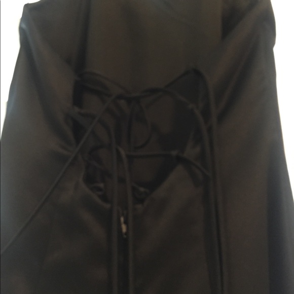 Prom, evening, homecoming gown - Picture 3 of 5